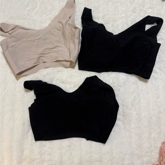 NEIWAI Barely Zero wireless bras in white and black colors BUNDLE of 3 ONE SIZE - Picture 3 of 5